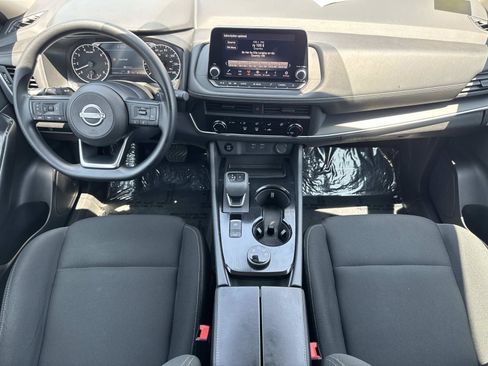 Used 2024 Nissan Rogue S AWD/4WD image 6