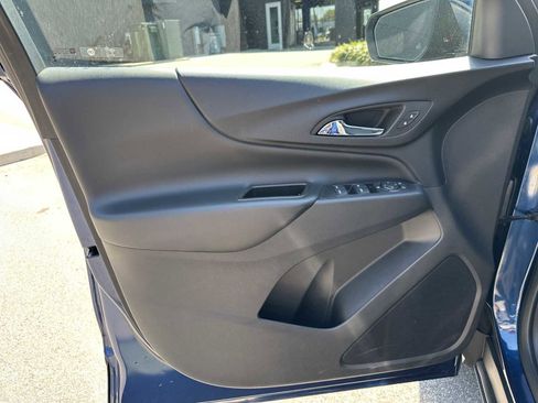 Used 2022 Chevrolet Equinox LT image 14