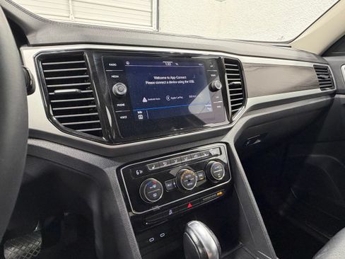 Used 2023 Volkswagen Atlas SE FWD image 44