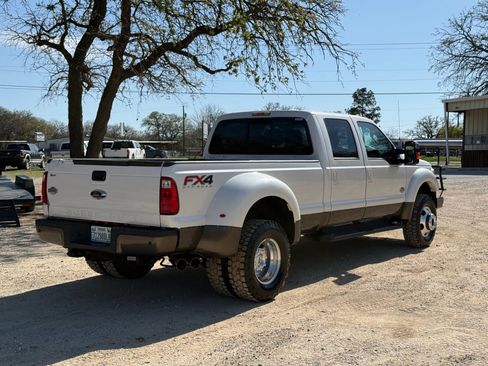 Used 2016 Ford F350 King Ranch image 3