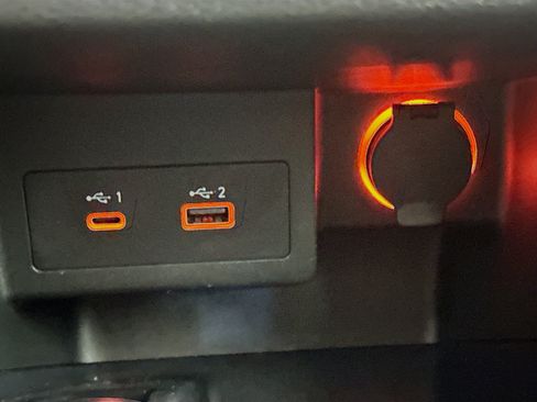 Used 2024 Nissan Kicks SV image 25