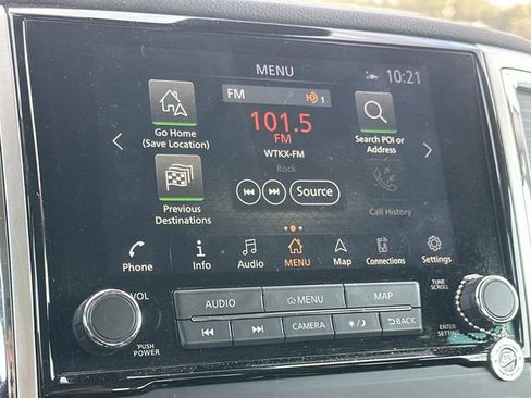 Used 2020 Nissan Titan SV w/ SV Convenience Package image 24