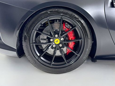 Used 2020 Ferrari 812 Superfast RWD image 40