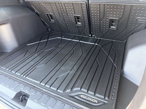 Used 2023 Chevrolet Equinox LT FWD image 38