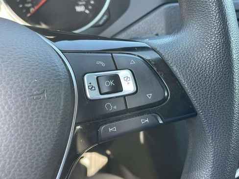 Used 2016 Volkswagen Jetta SE FWD image 24