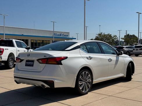 Used 2024 Nissan Altima 2.5 SL FWD image 4