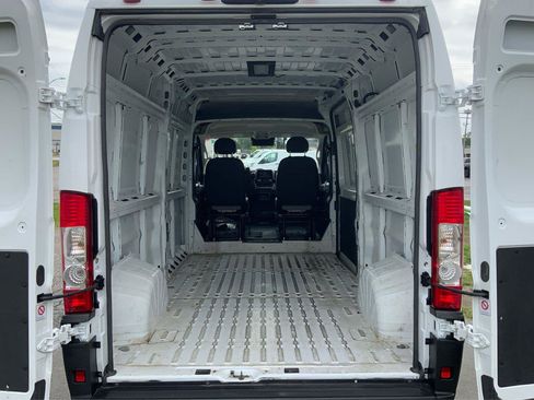 Used 2025 RAM ProMaster 3500 w/ Convenience Group FWD image 12