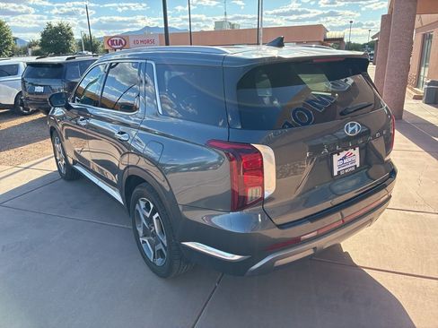 Used 2023 Hyundai Palisade Limited image 6