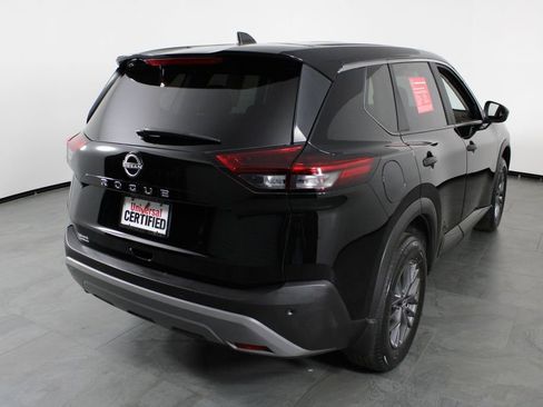 Used 2023 Nissan Rogue S image 16