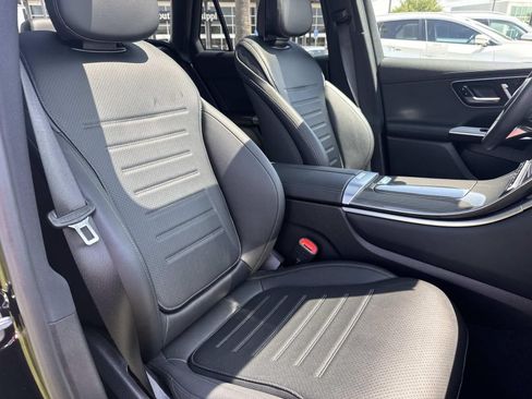 Used 2026 Mercedes-Benz GLC 300 image 11