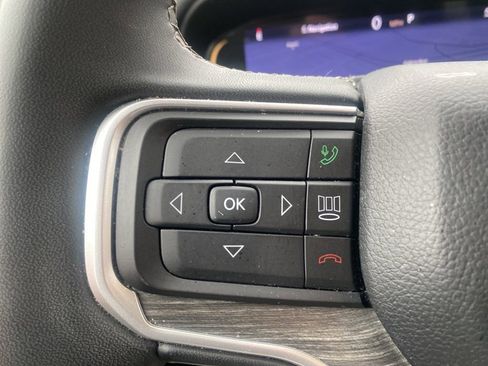 Used 2024 Jeep Wagoneer L Series II w/ Flexible Seating Group image 18