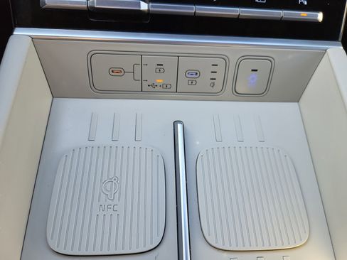 Used 2025 Hyundai Santa Fe Limited image 37