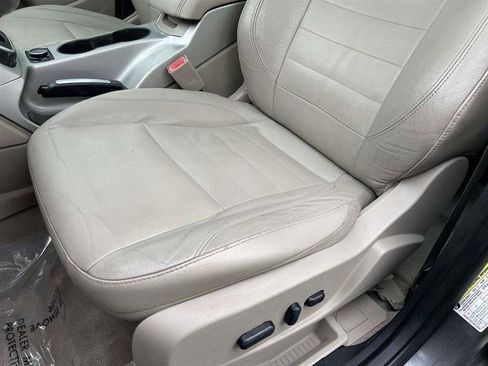 Used 2013 Ford C-MAX SEL image 11