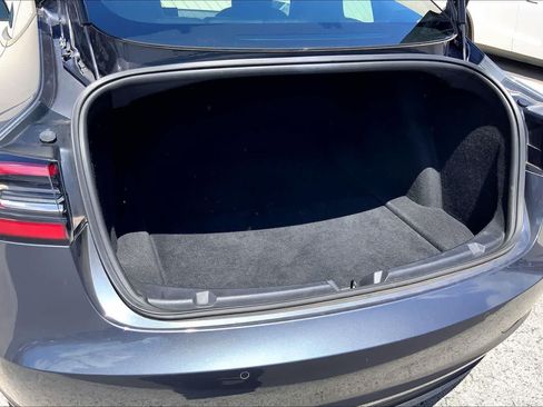 Used 2020 Tesla Model 3 Standard Range Plus RWD image 18