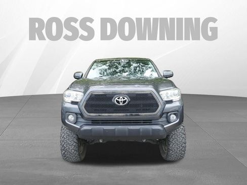 Used 2017 Toyota Tacoma SR w/ SR Convenience Package image 2