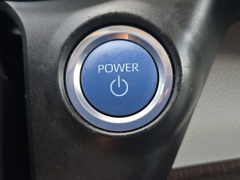Used 2024 Toyota Sienna LE FWD image 20