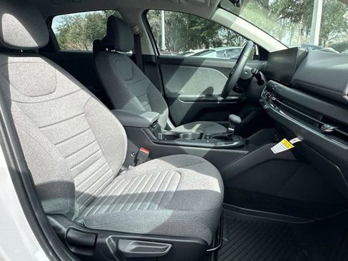 New 2025 Kia K4 EX image 9