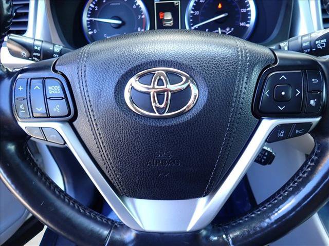 Certified 2019 Toyota Highlander XLE AWD/4WD image 19