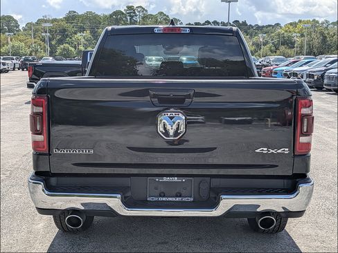Used 2024 RAM 1500 Laramie AWD/4WD image 6
