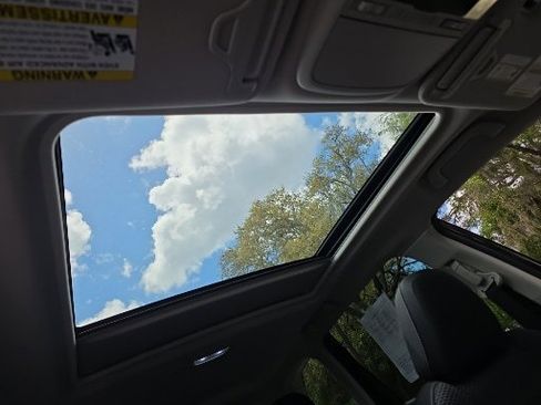 Used 2023 Subaru Forester Premium AWD/4WD image 18