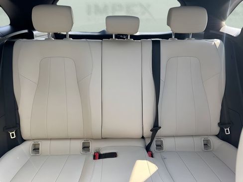 Used 2025 Mercedes-Benz GLA 250 image 13