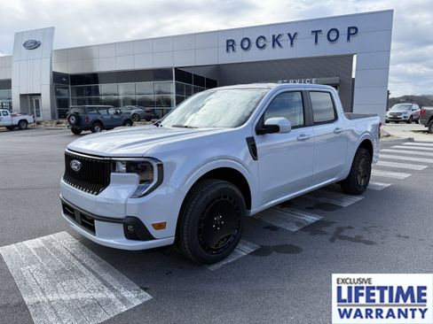 New 2026 Ford Maverick Lobo AWD/4WD image 1