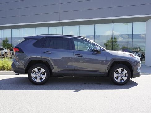 Used 2025 Toyota RAV4 XLE AWD/4WD image 7