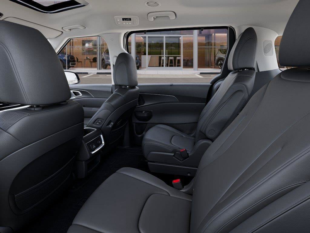 New 2027 Kia Carnival SX w/ Dark Edition Package FWD image 18