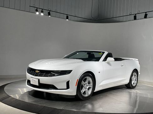 Used 2019 Chevrolet Camaro LT RWD image 2