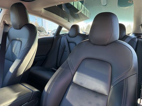 Used 2018 Tesla Model 3 Long Range image 32