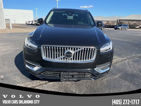 Certified 2023 Volvo XC90 B6 Plus image 2