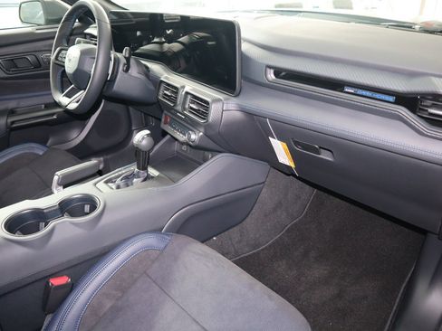 New 2025 Ford Mustang Dark Horse image 33