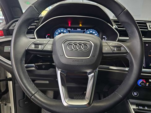 Used 2022 Audi Q3 2.0T Premium w/ Convenience Package image 22