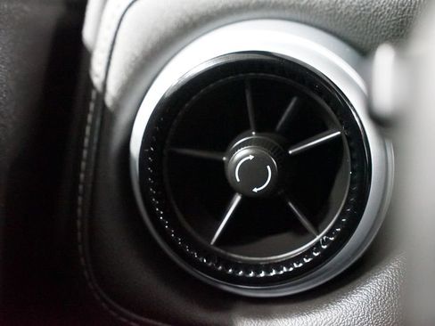 Used 2024 Chevrolet Colorado LT w/ LT Convenience Package image 23