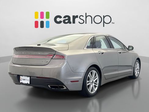 Used 2016 Lincoln MKZ FWD image 5