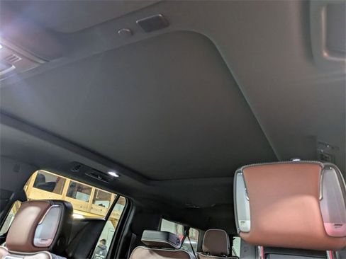 Used 2024 GMC Yukon XL Denali Ultimate image 24