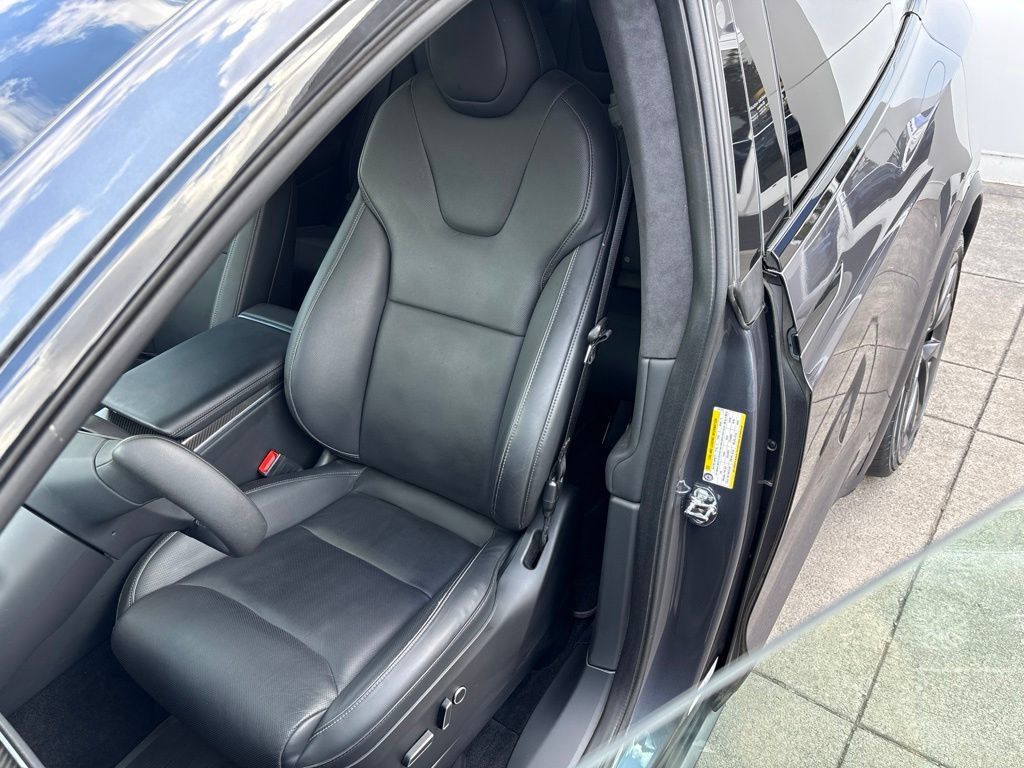 Used 2022 Tesla Model X Plaid AWD/4WD image 12