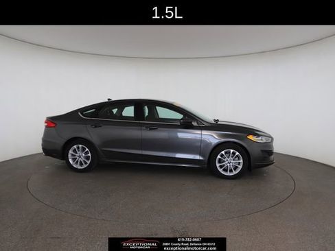 Used 2019 Ford Fusion SE image 24