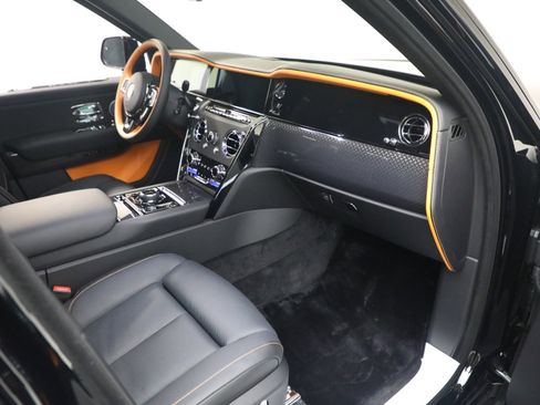 New 2026 Rolls-Royce Cullinan Black Badge AWD/4WD image 18