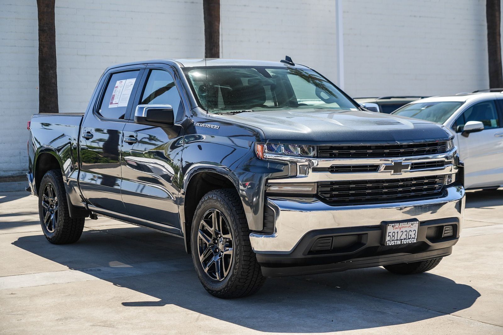 Used 2021 Chevrolet Silverado 1500 LT w/ Bed Protection Package RWD image 5