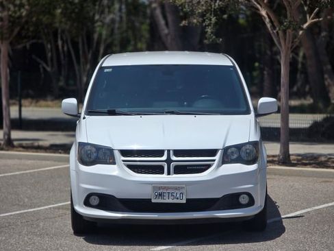 Used 2019 Dodge Grand Caravan GT FWD image 19