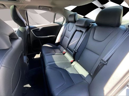 Used 2015 Volvo S60 T5 Premier image 25