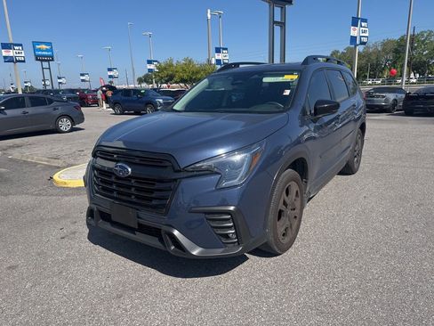 Used 2025 Subaru Ascent Onyx Edition w/ Onyx Package image 2