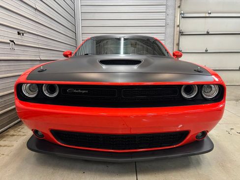 Used 2021 Dodge Challenger R/T Scat Pack w/ T/A Package RWD image 2