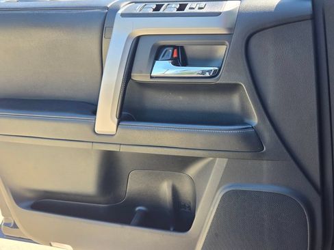 Used 2024 Toyota 4Runner SR5 Premium w/ Moonroof Package RWD image 28