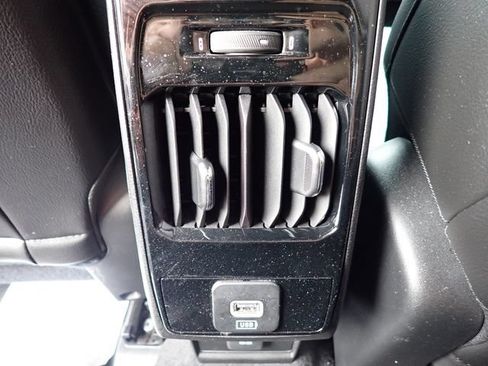 Certified 2023 Jeep Compass Limited AWD/4WD image 15