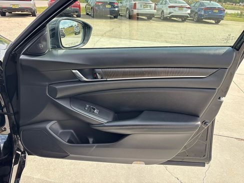 Used 2018 Honda Accord EX-L image 26