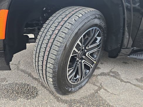 New 2026 Jeep Grand Wagoneer 2WD image 35