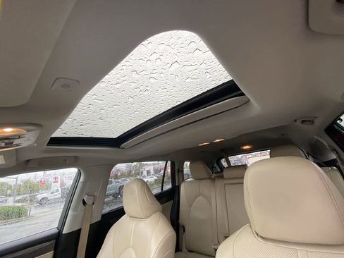 Used 2023 Toyota Highlander Limited image 21