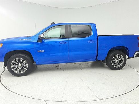 Certified 2025 Chevrolet Silverado 1500 LT image 2